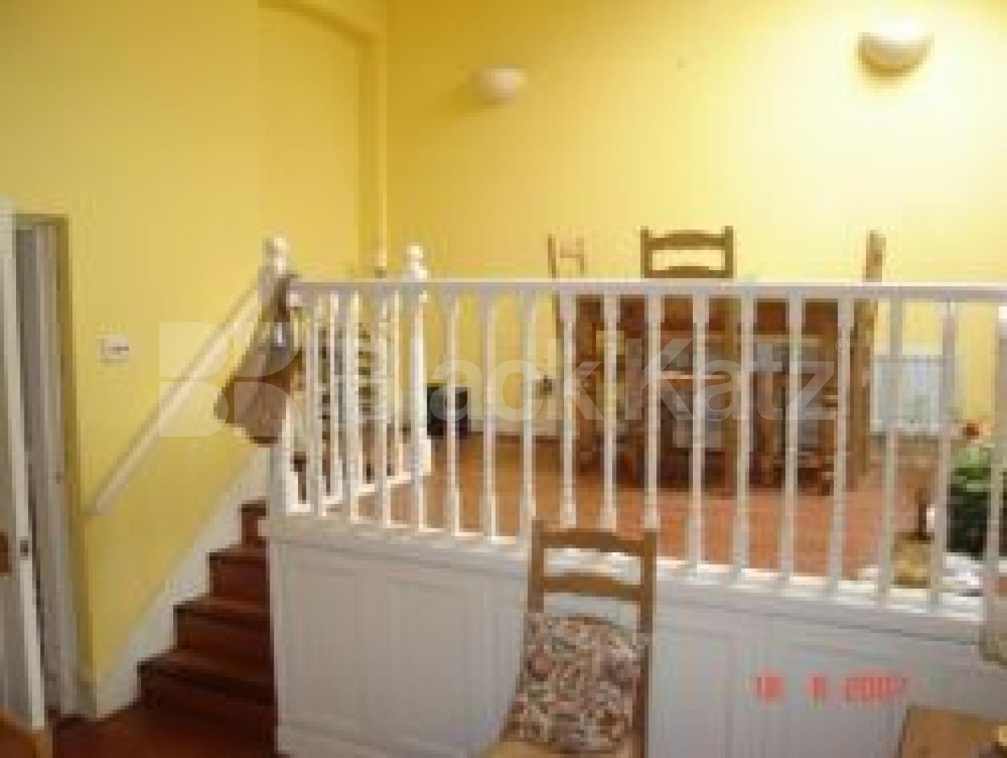 			NEW ON THE MARKET!!!, 2 Bedroom, 1 bath, 1 reception Flat			 Tetherdown, MUSWELL HILL N10